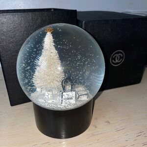 Chic Monochromatic Chanel Snow Globe – A Collector’s Dream!